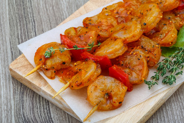 Raw prawn skewer