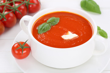 Tomatensuppe Tomaten Suppe in Suppentasse Gericht mit Tomate
