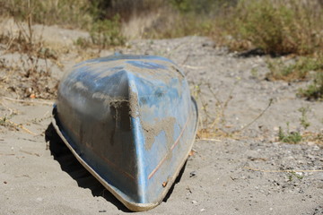 Nature: Abandoned boat
