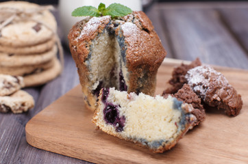 blackberry cupcake