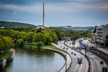 Saar und Stadtautobahn in Saarbrücken