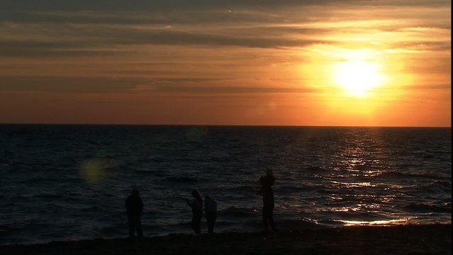 Cape Cod Sunset family thru frame pan beach