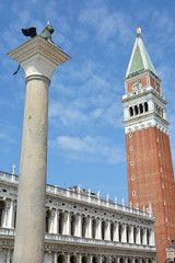 Fototapeta na wymiar Venice icon Lion and Belfry