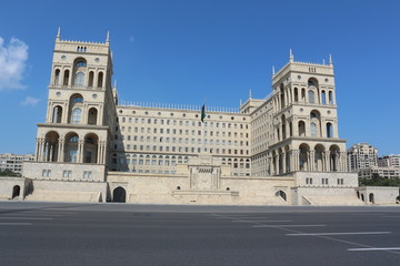 Fototapeta na wymiar Building in Baku