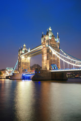Obraz premium Tower Bridge at night