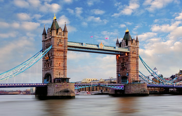 Fototapeta na wymiar London - Tower bridge, UK