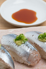 サンマのにぎり寿し