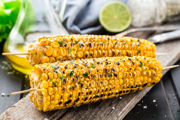 Delicious grilled corn - 91771707