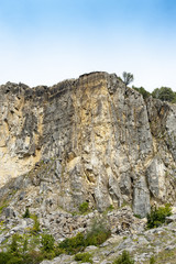Fototapeta na wymiar Dirupo di roccia calcarea