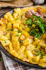 Frittata with herbs and ham