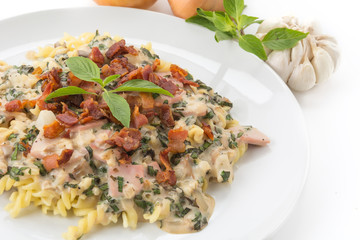 penne pasta with cream sauce