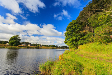 Fototapeta na wymiar Beautiful Scene of River Dee - Aberdeenshire Aberdeen Scotland,