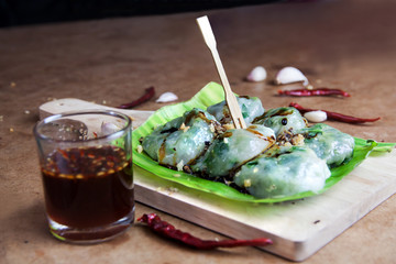 Allium Tuberosum pastry steaming