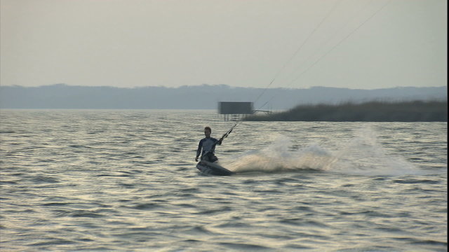 WS late light low sun & kite boarders