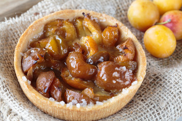 Mirabelle plums pie