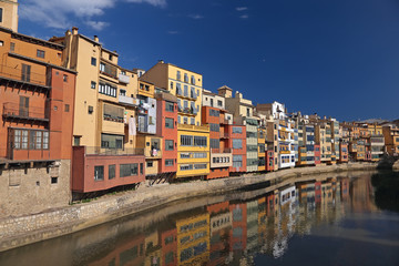 Fototapeta na wymiar Riverfront in Girona, Catalonia