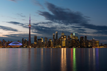 Obraz premium Toronto skyline at dusk