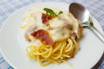 Spaghetti carbonara.