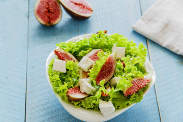 salad with figs and feta cheese