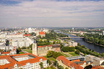 Fototapeta na wymiar Sicht über Magdeburg