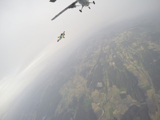 Wingsuit skydiving