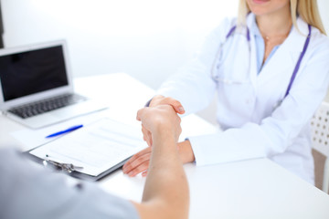 Fototapeta premium Partnership, trust and medical ethics concept