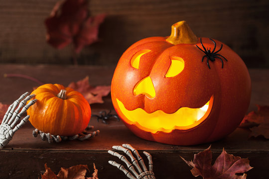 halloween Jack O Lantern pumpkin spiders leaves