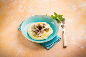 octopus with potato cream