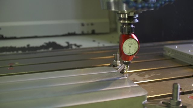 Calibrating process of CNC machine