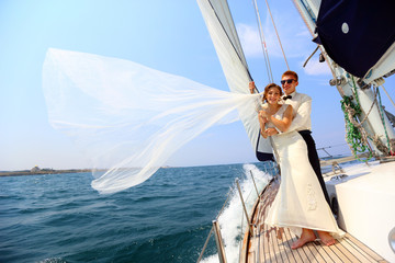 honeymoon sailing - 91907302