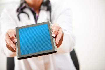 Doctor: Doctor Offers Up Blank Digital Tablet