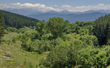 Obraz premium Mountain Plana and beautiful village Alino, Bulgaria 