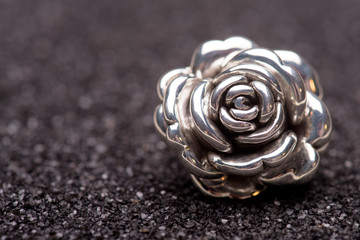 Rose shape jewel