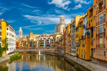 Fotobehang Colorful houses in Girona, Catalonia, Spain © Kavalenkava