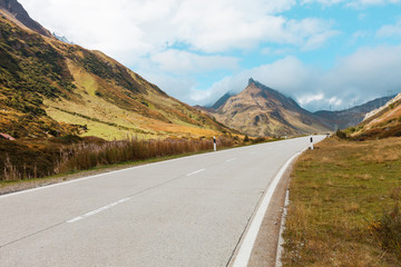 Alpine pass, road