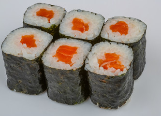 Salmon maki