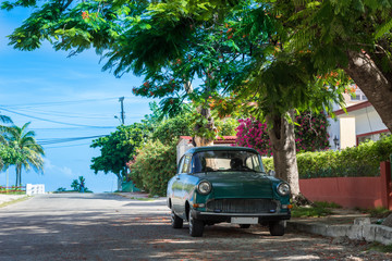 Parkender Oldtimer in Varadero Kuba