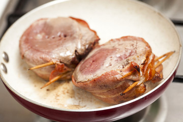 Preparación Filet Mignon - Asando los medallones