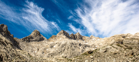 Paisaje de los Picos de Europa en Cantabria (Fuente Dé)