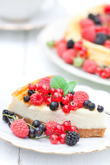 Cheesecake with summer berries and mint