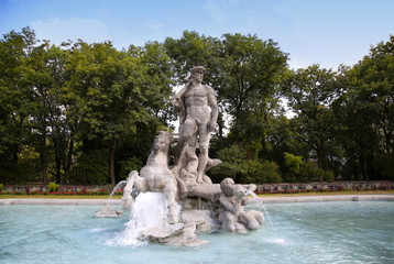 Fototapeta na wymiar Neptune Fountain in Munich, Germany