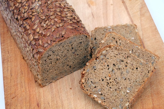 Brot mit Sonnenblumenkerne