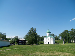 Fototapeta na wymiar Churches in Pereyaslavl