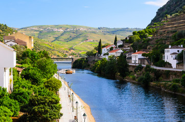 Fototapeta na wymiar river Douro valley, Portugal