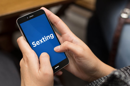 street girl sexting