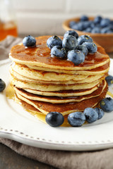 pancakes with berries