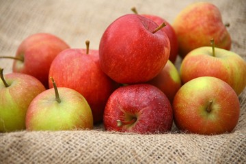 Fototapeta na wymiar Äpfel Obst Frucht
