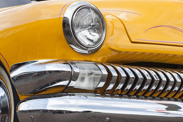 Front detail of Ford Thunderbi