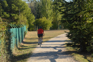 ruta en bicicleta por el campo