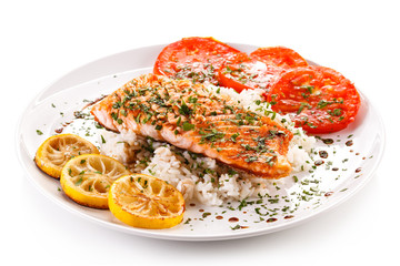 Grilled salmon and vegetables 